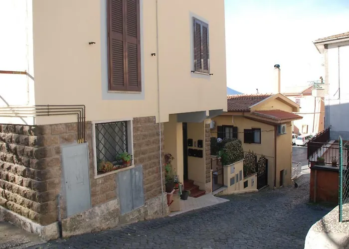 ポンツァーノ・ロマーノLa Palombaraアパートメントの写真